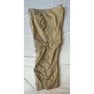Women's Danskin Now Athletic Workout Pants Size Xl Xg (16-18) Beige Capri Pants